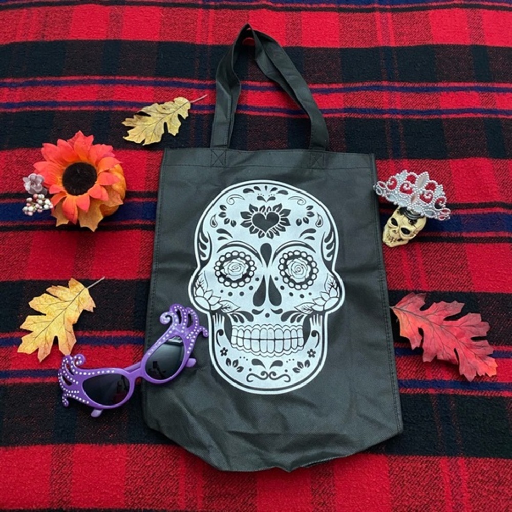 SUGAR SKULL | Tote Bag with Tiara and Glam Tinted Glasses